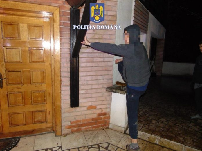 Trei hoți din Tismana, prinși în flagrant de polițiști