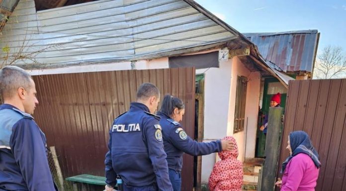 Cadouri de la polițiști pentru zeci de familii din Gorj