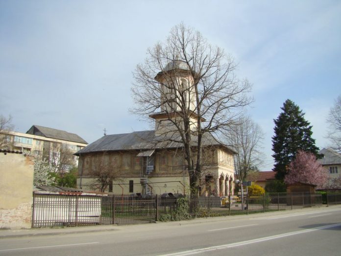 RO_GJ_Targu_Jiu_Biserica_Sfantul_Nicolae_si_Sfantul_Andrei_(1)