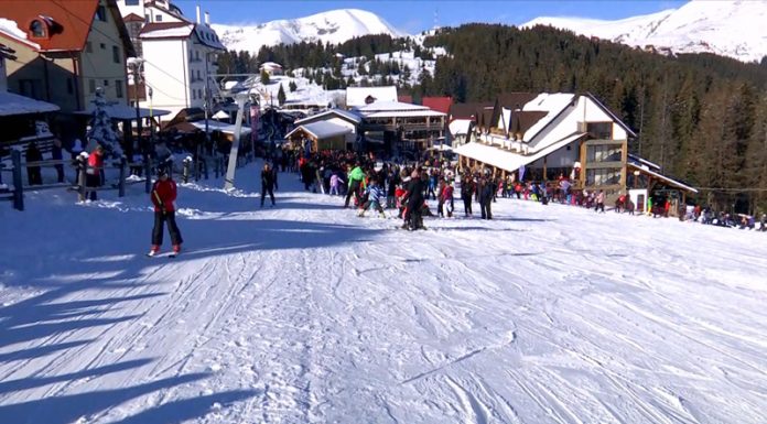 Rânca – între viscol și mii de turiști!