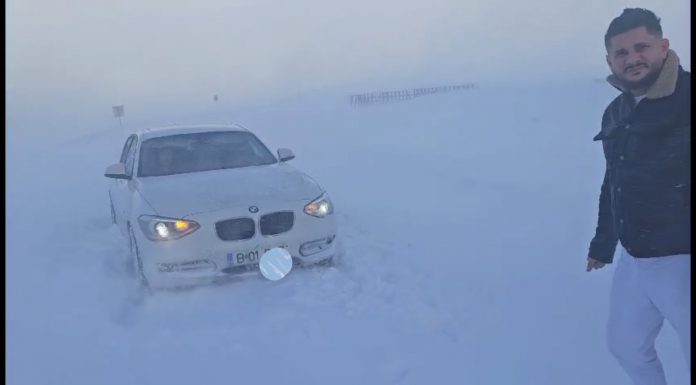 Un bucureștean s-a ales cu permisul suspendat și o amendă consistentă după ce a încercat să urce la Rânca deși drumul era închis