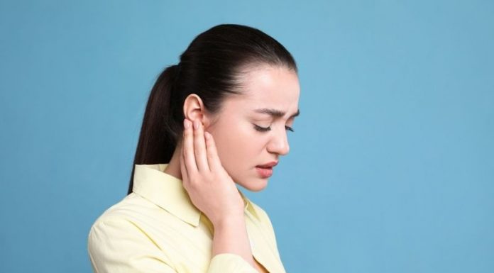 Cauzele comune ale otalgiei și cum poate fi tratată durerea de ureche
