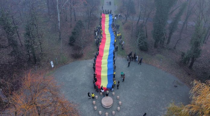 Drapelul de 100 de metri, purtat la Târgu Jiu, Rovinari și Motru