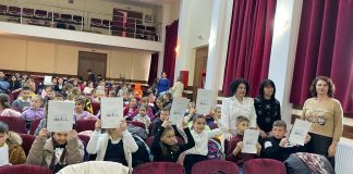Concurs școlar și expoziție de carte la Baia de Fier