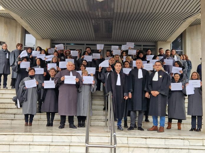 Grefierii, protest pe termen nelimitat. Anunțul Tribunalului Gorj