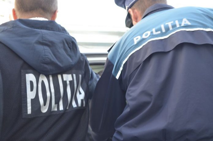 Polițiștii gorjeni vin cu recomandări de prevenire a furturilor din buzunare și a celor din locuințe