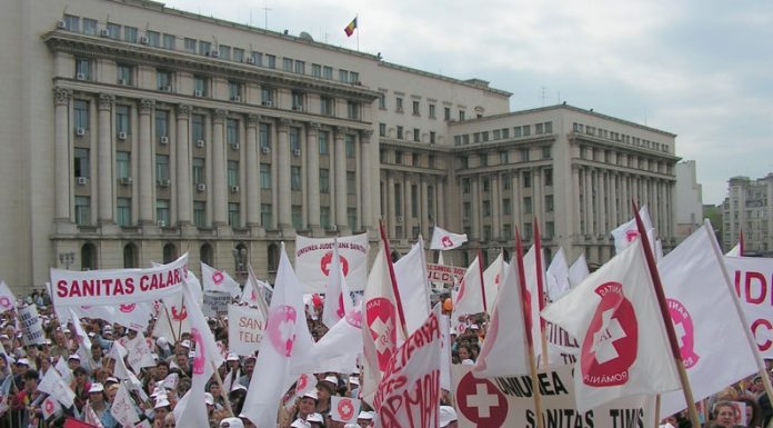 Au dat Guvernul în judecată