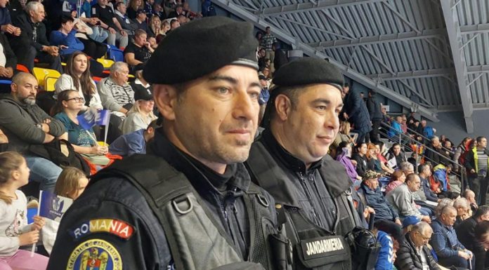 Jandarmii, prezenți la meciurile de baschet de la Târgu Jiu