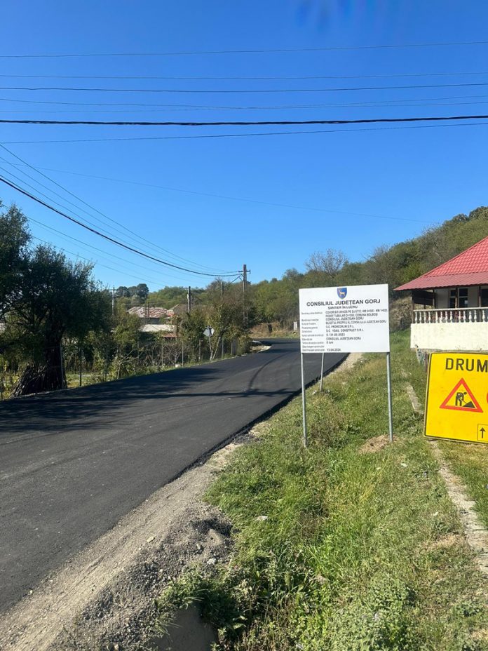 Se reabilitează drumul județean Brănești-Hurezani