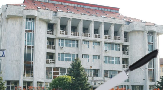 6 ani și 10 luni de închisoare pentru femeia din Motru care și-a omorât soțul cu un cuțit