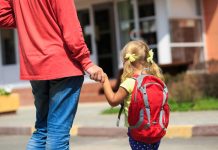 Câți copii din Gorj vor beneficia de alocații mărite de luna viitoare