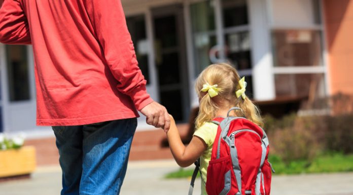 Câți copii din Gorj vor beneficia de alocații mărite de luna viitoare