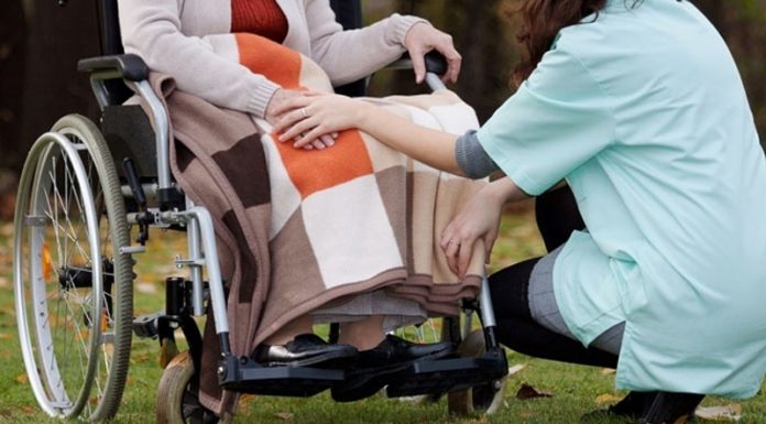 Comunitățile locale, finanțate pentru dezvoltarea serviciilor sociale destinate persoanelor vârstnice și cu dizabilități