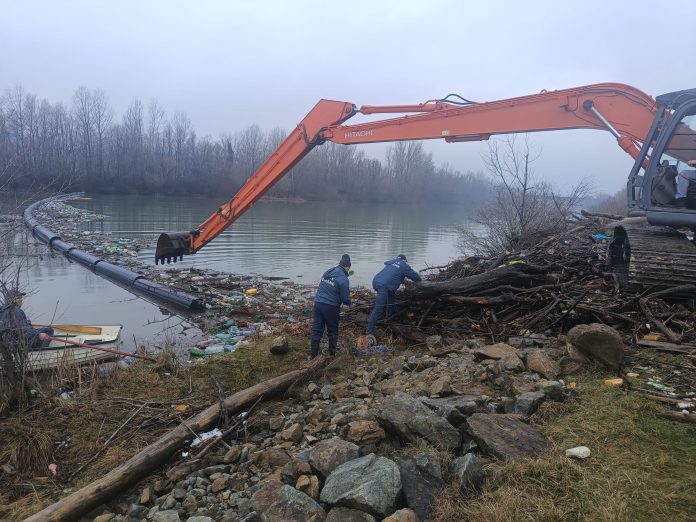 FOTO| Prima igienizare a Jiului