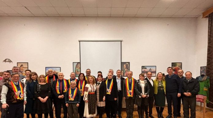 Manifestare dedicată sărbătoririi a 165 ani de la Unirea Principatelor Române, desfășurată la Muzeul Județean Gorj