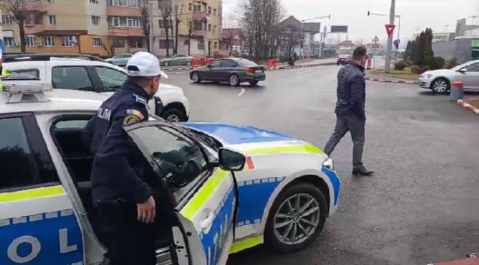 Târgu Jiu: Colet suspect la mall