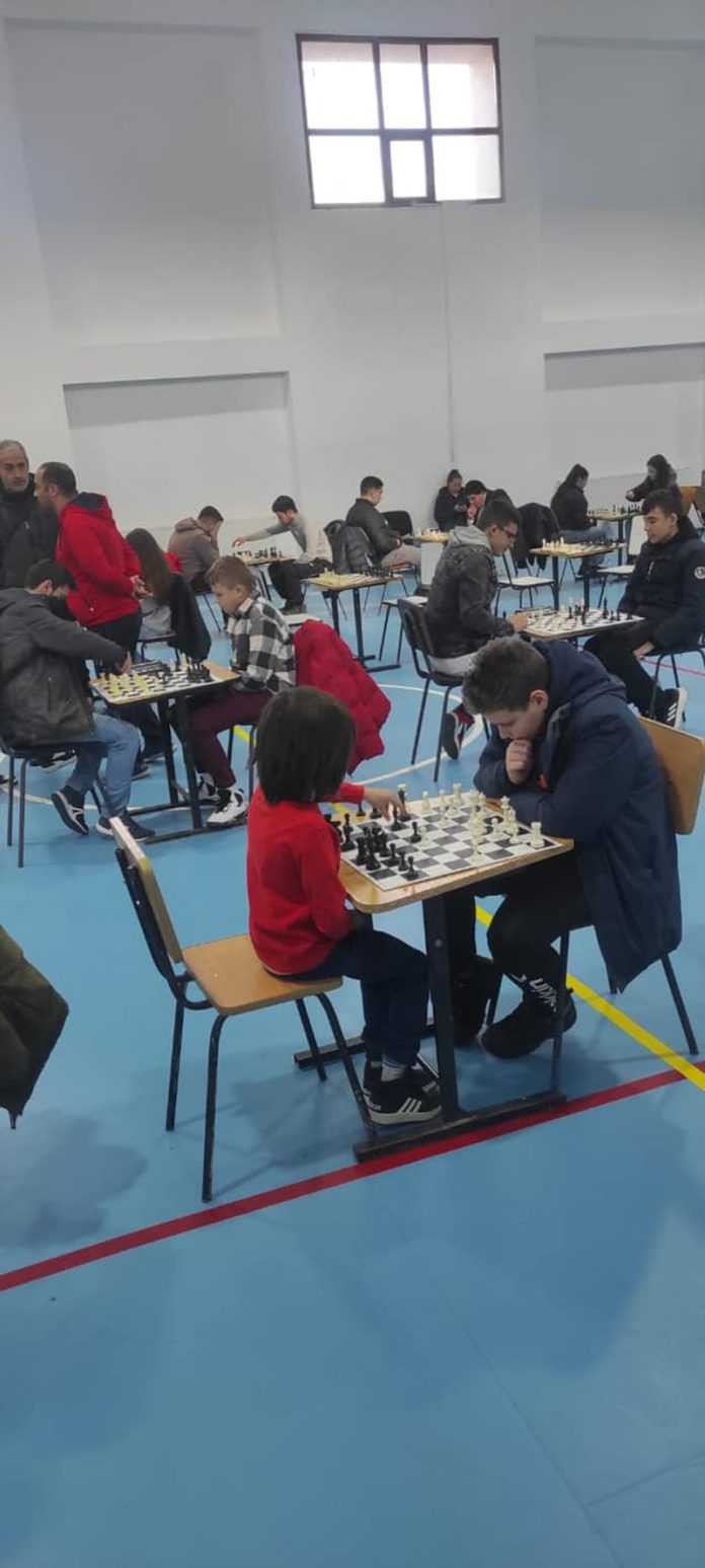 Mai mulți elevi, premiați la Olimpiada Națională a Sportului Școlar la Șah