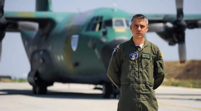 Zborul – un stil de viață pentru familia piloților militari căpitan comandor Alexandra și Ioan Cramar