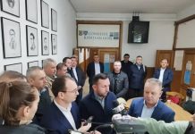 PNL Gorj cere ieșirea de la guvernare. Biroul șefului Consiliului Județean, luat cu asalt