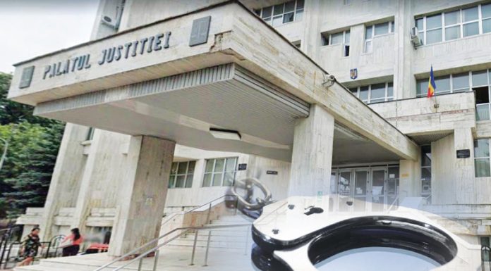 Închisoare și daune de 70.000 de euro pentru cei care au înjunghiat o tânără, în scara unui bloc de pe strada Minerilor