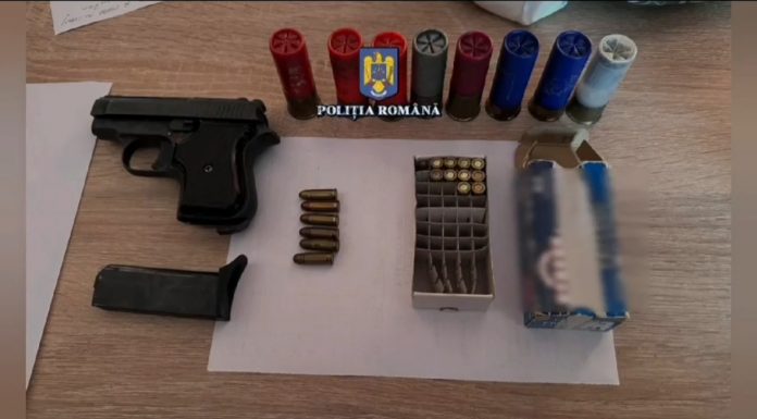 VIDEO: Percheziții la Târgu Jiu. Un bărbat a fost reținut