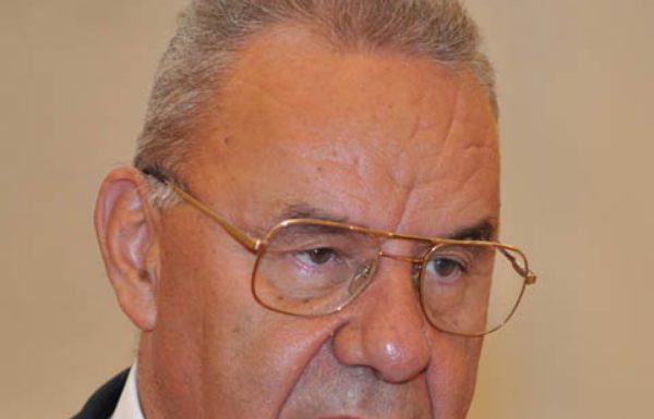 Educaţia…şi Lecţia de viaţă! – Interviu cu domnul prof. univ. dr. Andrei MARGA, Dr.h.c.mult. personalitate ştiinţifică proeminentă a vieţii sociale, ştiinţifice şi politice, fost Ministru de Externe şi al Educaţiei din România – ,,În condițiile în care Constantin Brâncuși era în realitate un om singuratic și deliberat spectator la disputele curentelor artistice, restituirea «portretului interior» devine și mai necesară”!