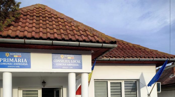 Începe modernizarea sediului primăriei din Aninoasa. Angajații s-au mutat la bibliotecă!