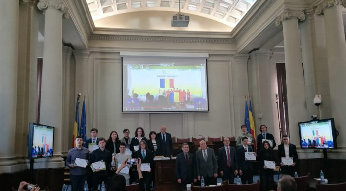 Un fost profesor și un elev al CNTV Târgu Jiu, premiați de Academia Română