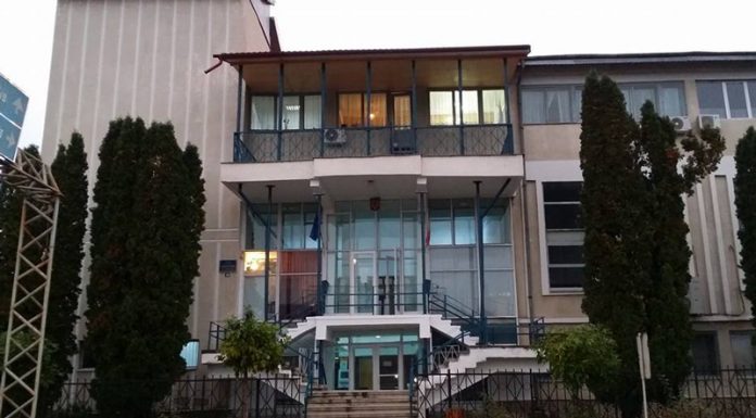 Condamnat pentru act sexual cu un minor, trimis la muncă în folosul comunității la Școala Gimnazială Aninoasa