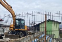 Tribună modernă cu sute de locuri pentru stadionul din Roșia de Amaradia