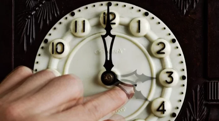 Ziua cu 23 de ore. Când trecem la ora de vară