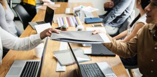 Zeci de profesori din Gorj preferă catedra în loc de pensie