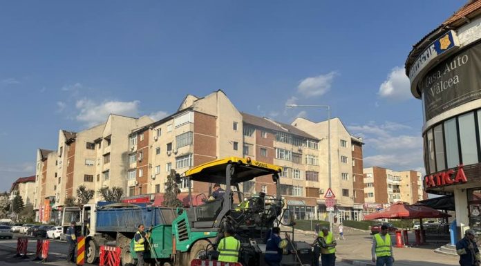 A fost asfaltat primul tronson de pe strada Victoriei