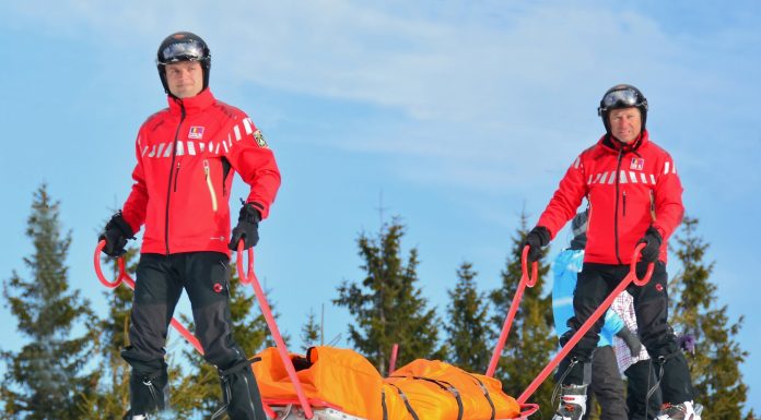 Salvamont: 11 persoane, salvate de pe munte