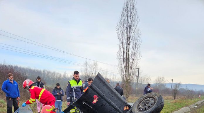 FOTO/VIDEO| Victima din accidentul de la Vârț, descarcerată și transportată la spital