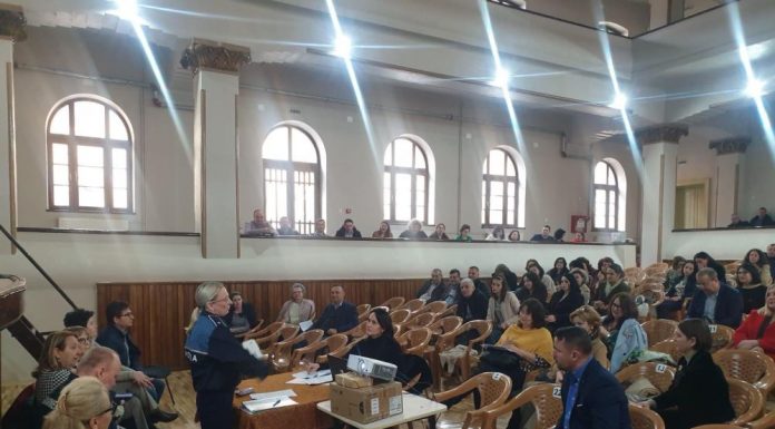 Procedura privind managementul cazurilor de violență în școli, dezbătută de IȘJ Gorj
