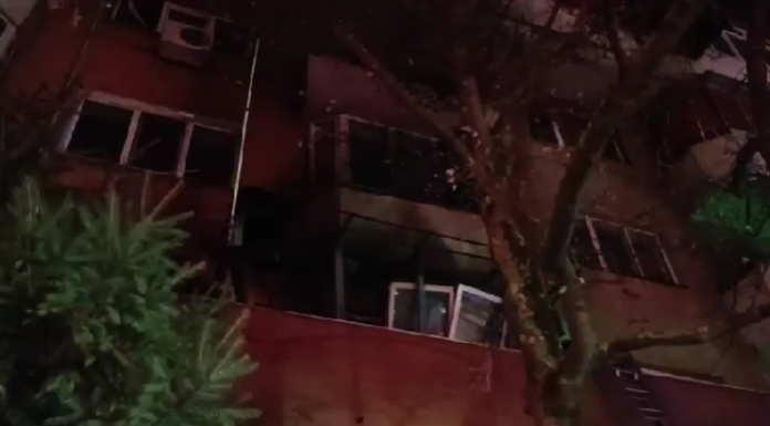 FOTO/VIDEO| Târgu Jiu: Un bărbat a scăpat cu viață din incendiul care i-a cuprins casa