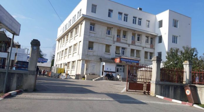 Spitalul din Cărbunești caută medic ORL