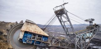 Licitație cu cântec la CEO! Contractul pentru transportul minerilor din Motru, cu dedicație