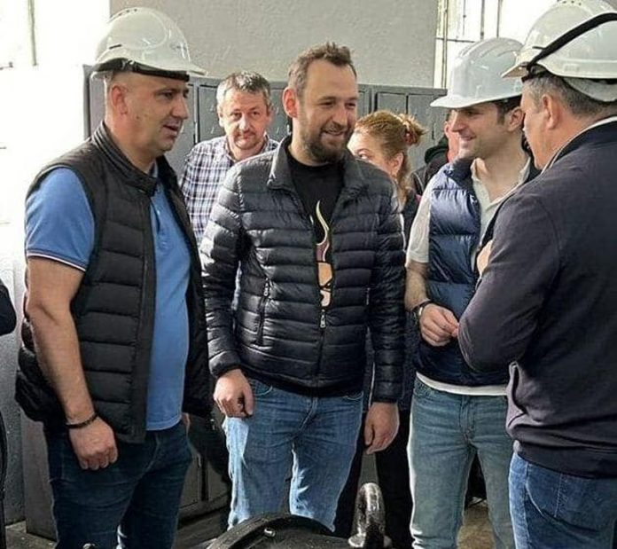 26c7b8ce-2fe5-4d9c-947a-4f2aaaf18e50