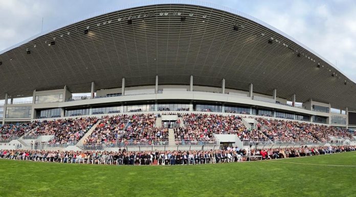 Mii de participanți la Târgu Jiu, la întâlnirea cu preotul Necula și medicul Ciurea