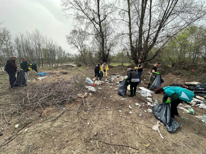 672b4345-fabf-43a4-a3b6-fc8b7ea6d811