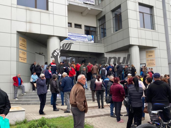 Bursa locurilor de muncă, pe 17 mai, la Târgu Jiu