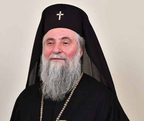 Educaţia… şi Lecţia de viaţă! – Interviu cu Înaltpreasfinţitul Părinte, Acad. Dr. IRINEU, Arhiepiscopul Craiovei şi Mitropolitul Olteniei (II) – ,,Tot ceea ce oamenii au simţit nevoia să spună, s-a scris în ziar, şi articolele din ziar au devenit nu numai o informare «periferică» sau de suprafaţă, ci, au devenit o colecţie de vieţi”!