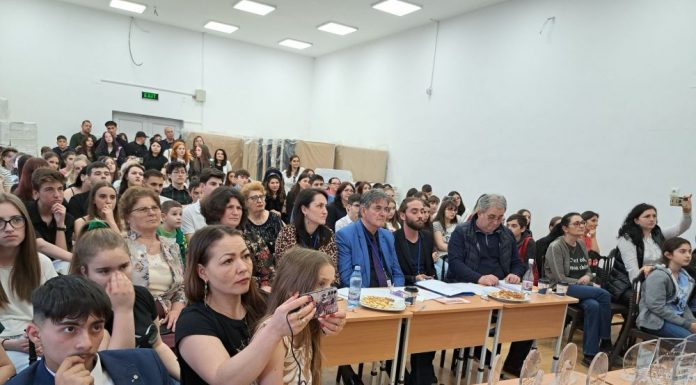 La Novaci s-a desfășurat ediția a XXIV-a a Festivalului-Concurs de Teatru „Sabin Popescu”