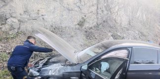 Mașina unei gorjence, făcută scrum pe Clisura Dunării