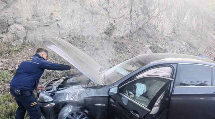 Mașina unei gorjence, făcută scrum pe Clisura Dunării