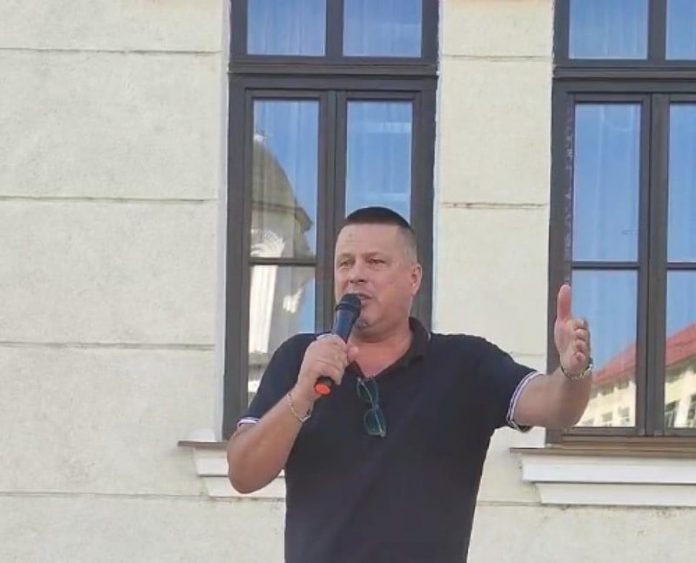 ca7ce919-f180-4754-814a-85cadc904f1d