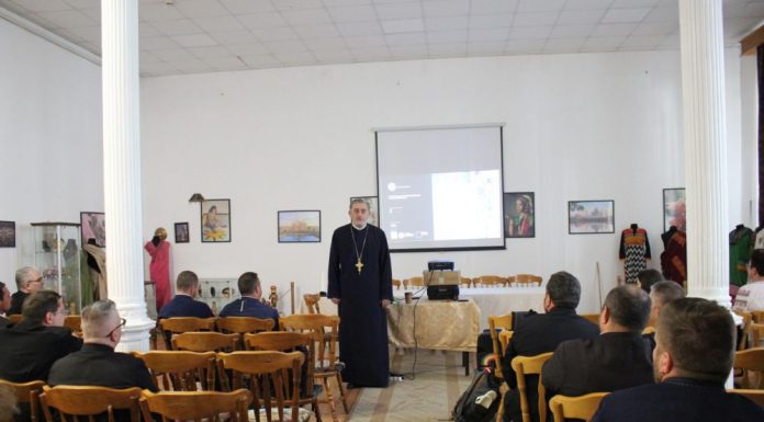 Masă rotundă privind inventarierea a 40 de biserici din lemn din județul Gorj