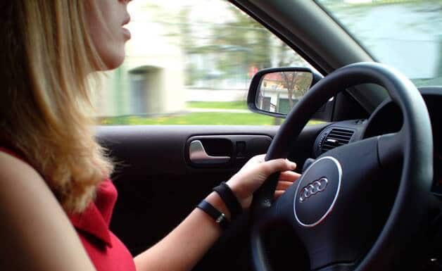 Șoferiță condamnată pentru dare de mită